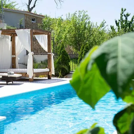 Nava Villa