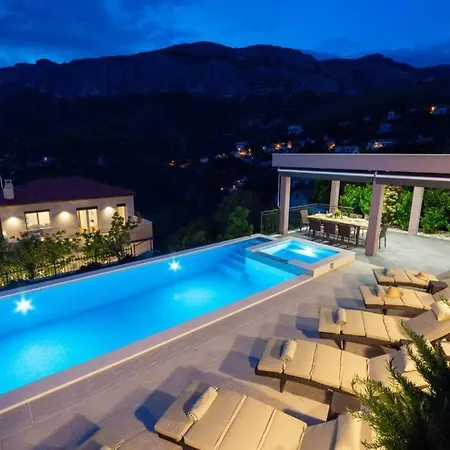 Nava Villa