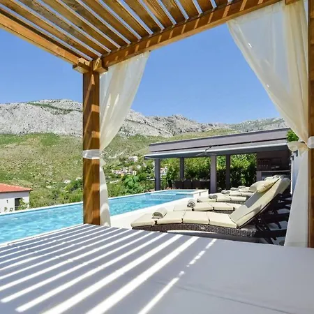 Villa Nava
