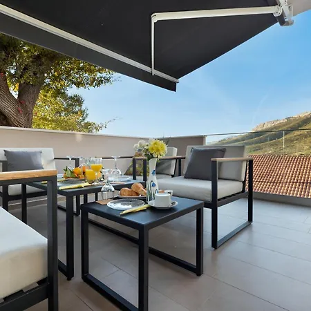 Nava Villa *